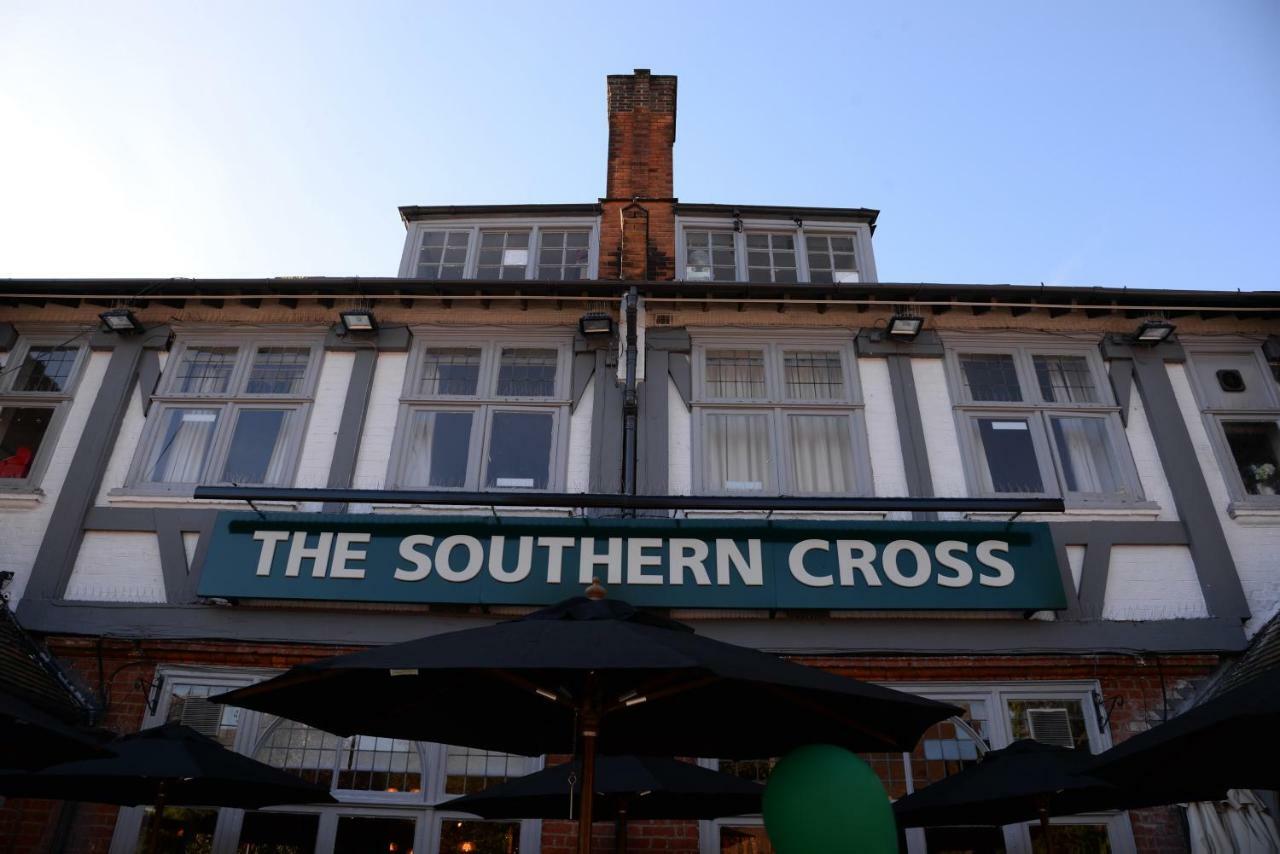 Southern Cross Watford  Exterior photo